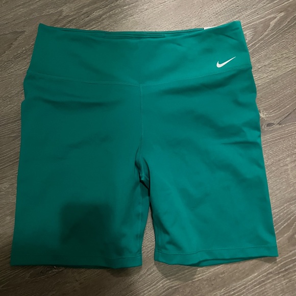 Nike Pants - NWT NIKE BIKE SHORT